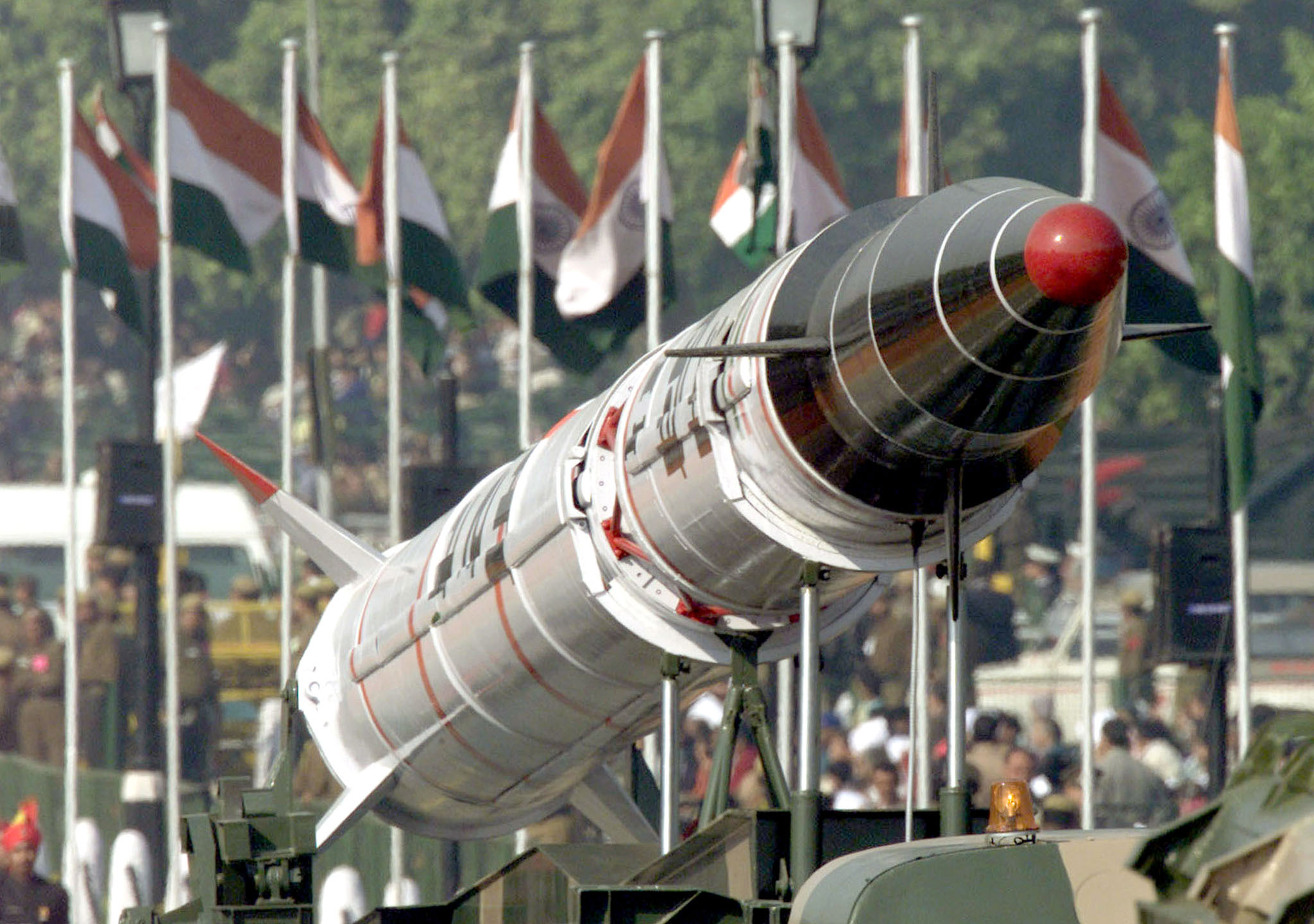 Nuclear Proliferation: The Nuclear Nonproliferation Treaty LEARNING RESOURCE