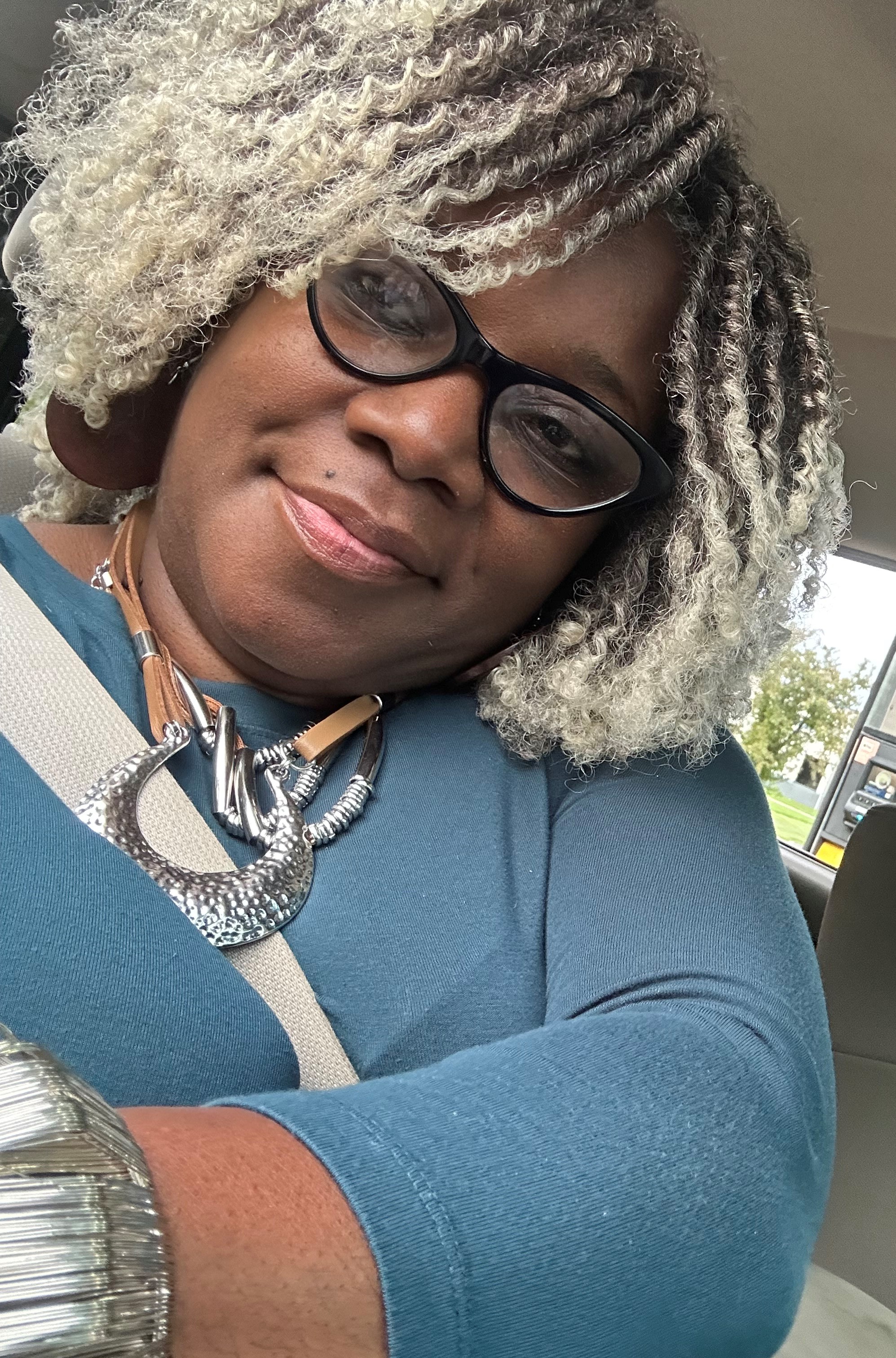 Lonia Lyle