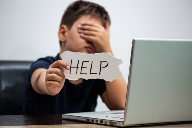 SEL in a World of Social Media for Grades 6-12